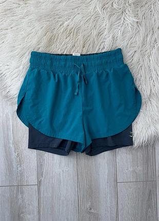Оригинальные спортивные шорты