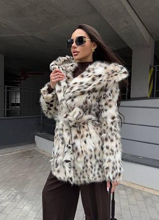 Розкішна біла шуба барс дуба з поясом шуба з капюшоном
