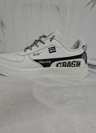 Boyata.  испания.  кроссовки женские