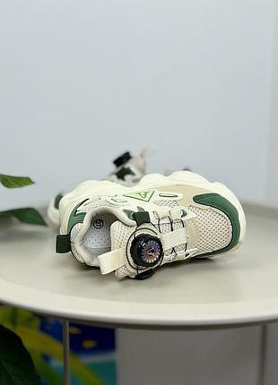 Кросівки дитячі нові 3