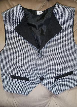 Мила жилетка для "юного"джентльмена