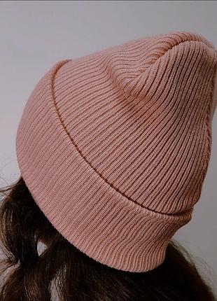 Женские цветные шапки