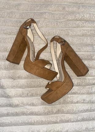 Туфлі жіночі bershka