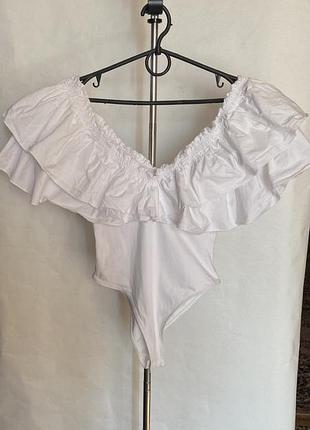 Боді з акцентом на рукава