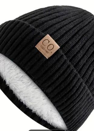 Зимняя теплая шапка на меху на флисе