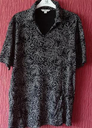 Футболка чорна в узор