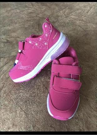 Светящиеся кроссовки