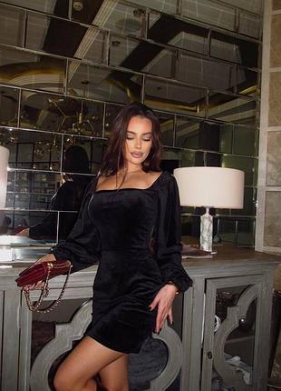 Шикарна сукня з рукавами ліхтариками велюр