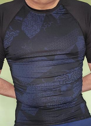 Спорт фирменная термо компрессионная футболка.м
