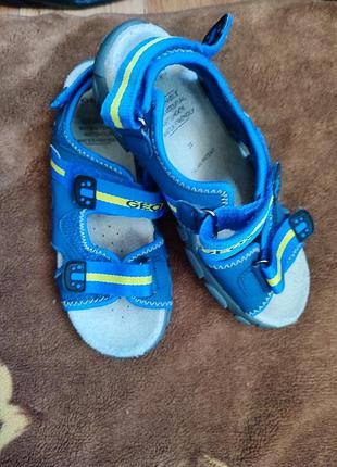 Класні босоніжки