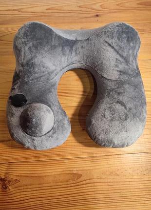 Надувная дорожная подушка для шеи. в новом состоянии