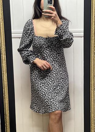 Сукня жіноча zara в лео принт нова