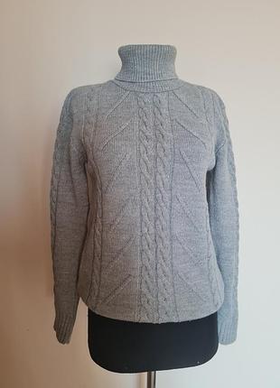 Светр жіночий гольф 70% вовна