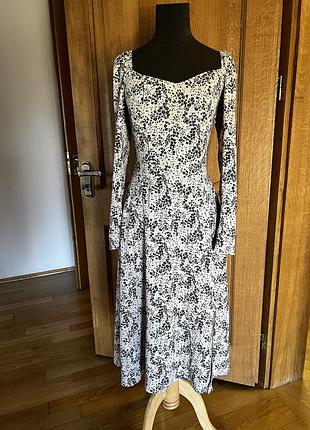 Ніжна сукня