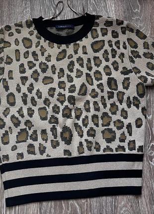 Футбока вʼязана