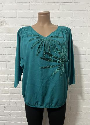 Дуже гарна жіноча блузка блуза з вишивкою та паєтками