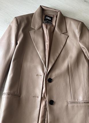 Шкіряний піджак zara