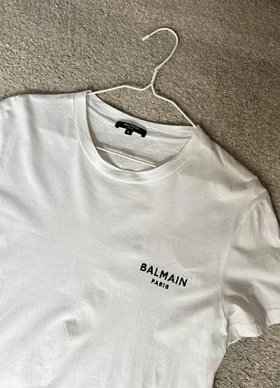 Бавовняна футболка balmain білого кольору у розмірі л, із невеликим логотипом