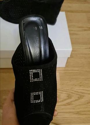 Шлепанцы на танкетке из натуральной замши sattini