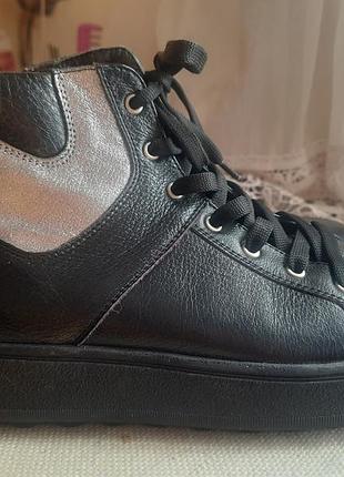 Ботинки 40 р кожа ничевина