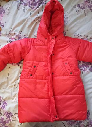 Продам куртку на девочку рост 140
