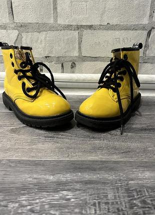 Крутые яркие деми ботинки 29р.
