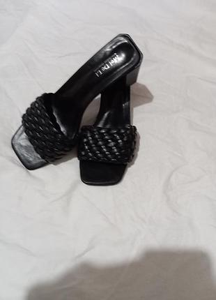 Нові шльопанці