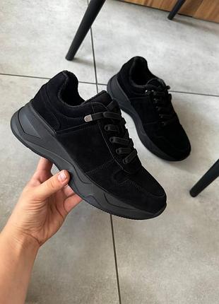 Жіночі кросівки зимні