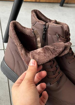 Женские ботинки