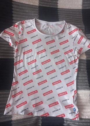 Футболка adidas