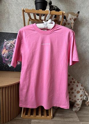 Фірмова футболка