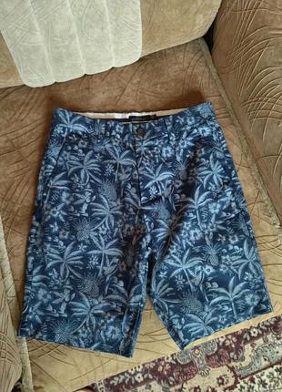 Мужские шорты в принт