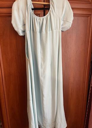 Сукня оригінальна міді