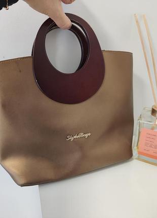 Сумка с деревянными ручками