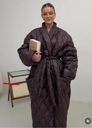 Зимове довге стьобане пальто пуховик