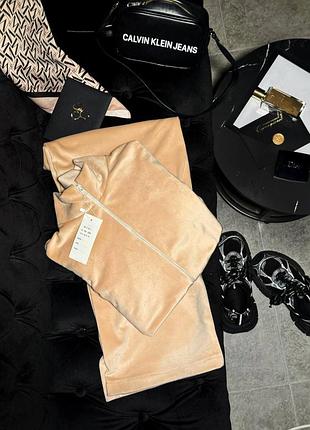 Женский велюровый костюм