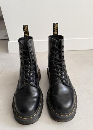 Черевики dr. martens