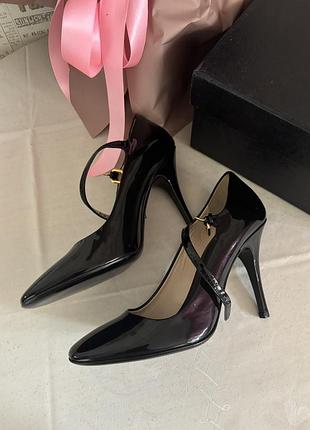 Лакові чорні туфлі prada оригінал 36.5