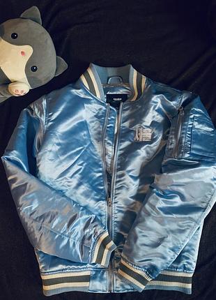 Блакитний бомбер