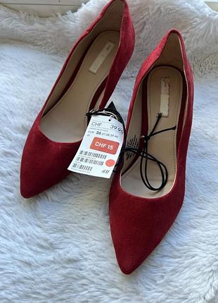 Туфлі 36 р.( уст 22 см,легкі,каблук 7.5 см