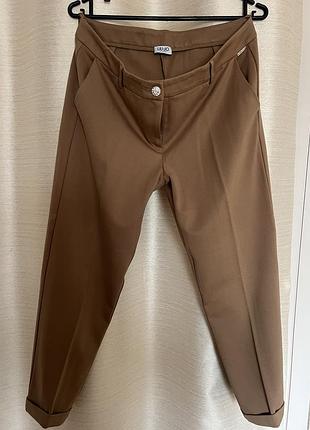 Класичні брюки.