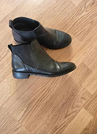 Кожаные ботинки челси