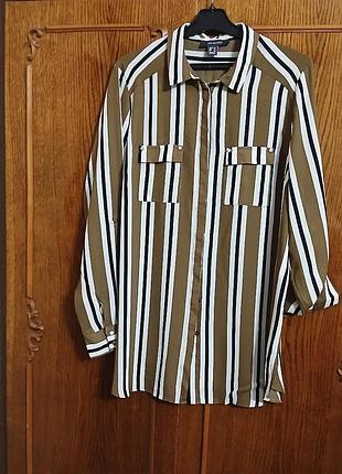 Сток,вьетнам  блуза евр.16(44)наш р.50-52