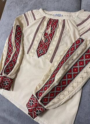 Колоритная женская блуза вышиванка крестиком, украинская вышиванка с геометрическим ортаментом, этатно рубашка с вышивкой и кружевом, парные вышиванки