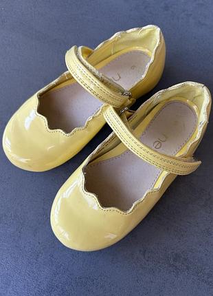 Туфлі для дівчинки next