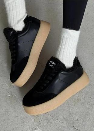 Кроссовки натуральные