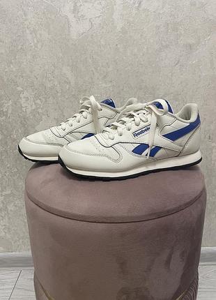 Кросівки reebok унісекс у гарному стані подивитися можна на фото(:розмір кросівок теж вказаний на фото далі