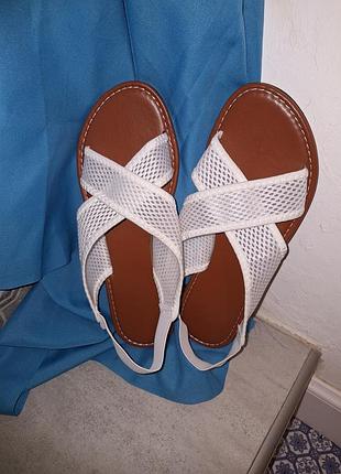 Босоніжки жіночі з дихаючою сіткою р.39