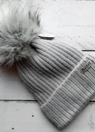 Шапочки різні кольори р .44-46