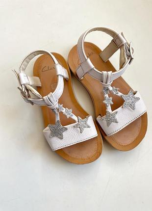 Шкіряні босоніжки clarks